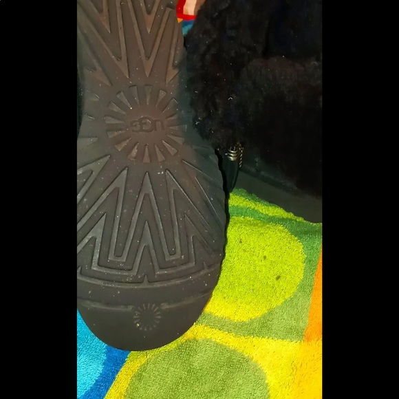 Uggs - Picture 6 of 6